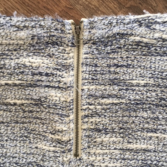 Navy cream and gold sweater - Picture 2 of 5